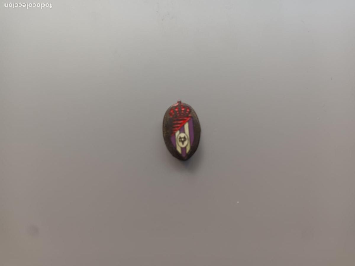 Collezionismo sportivo: INSIGNIA FUTBOL REAL VALLADOLID