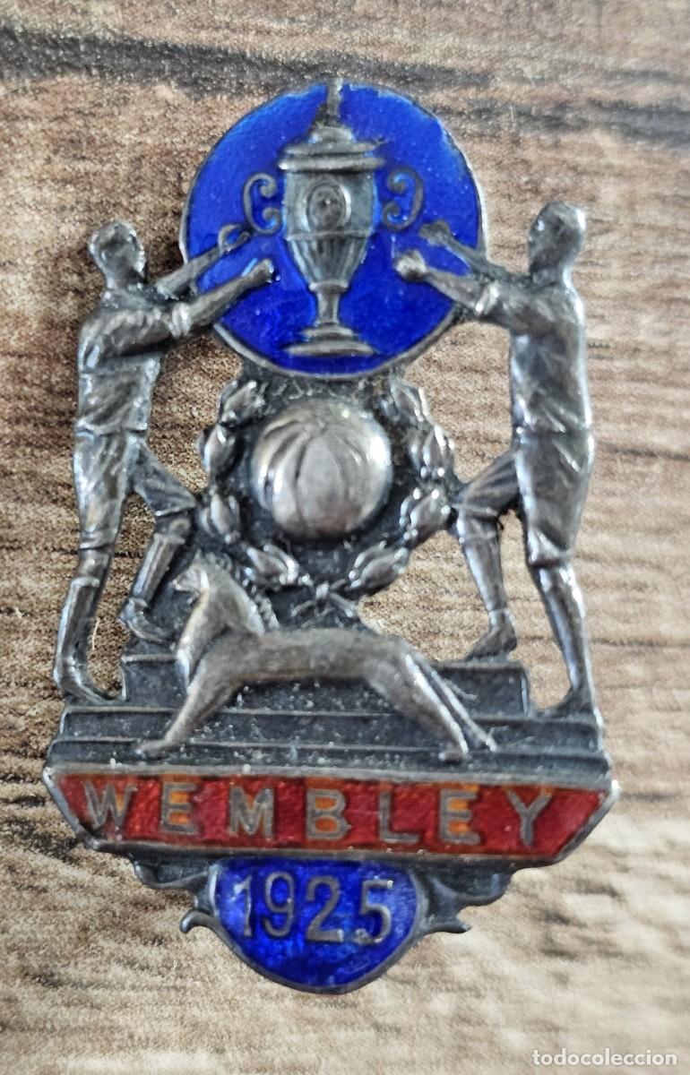 Coleccionismo deportivo: PIN INSIGNIA de Plata - FINAL COPA FA - WEMBLEY 1925 Sheffield United vs Cardiff City