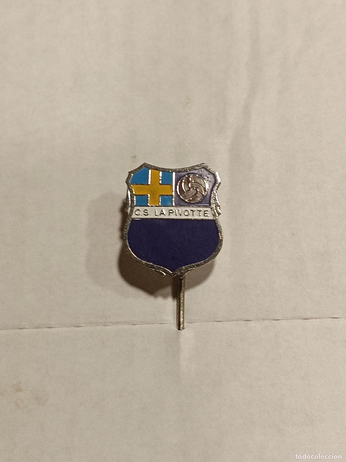 Coleccionismo deportivo: Pin antiguo escudo futbol cs la pivotte insignia de aguja esmaltada equipo deportivo francia