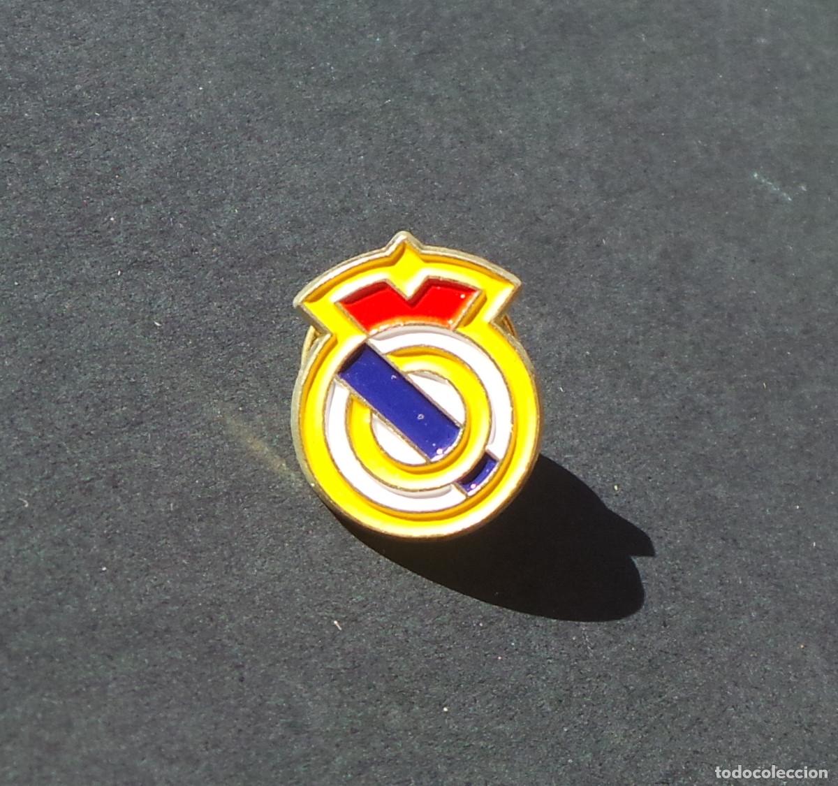 Collezionismo sportivo: PIN DE SOLAPA MET&Aacute;LICO, REAL MADRID C.F.