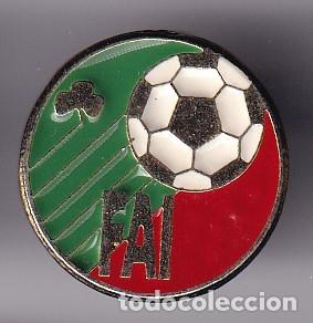 Collezionismo sportivo: PIN DEL CLUB DE FUTBOL DE LA FEDERACION IRLANDESA (FOOTBALL) IRLANDA