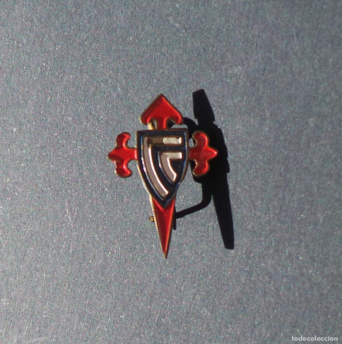Sammelleidenschaft Sport: INSIGNIA DE SOLAPA ANTIGUA DEL RC CELTA DE VIGO.