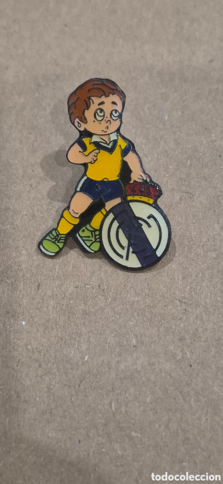 Collezionismo sportivo: Pin Real Madrid Club de F&uacute;tbol a&ntilde;os 80-90