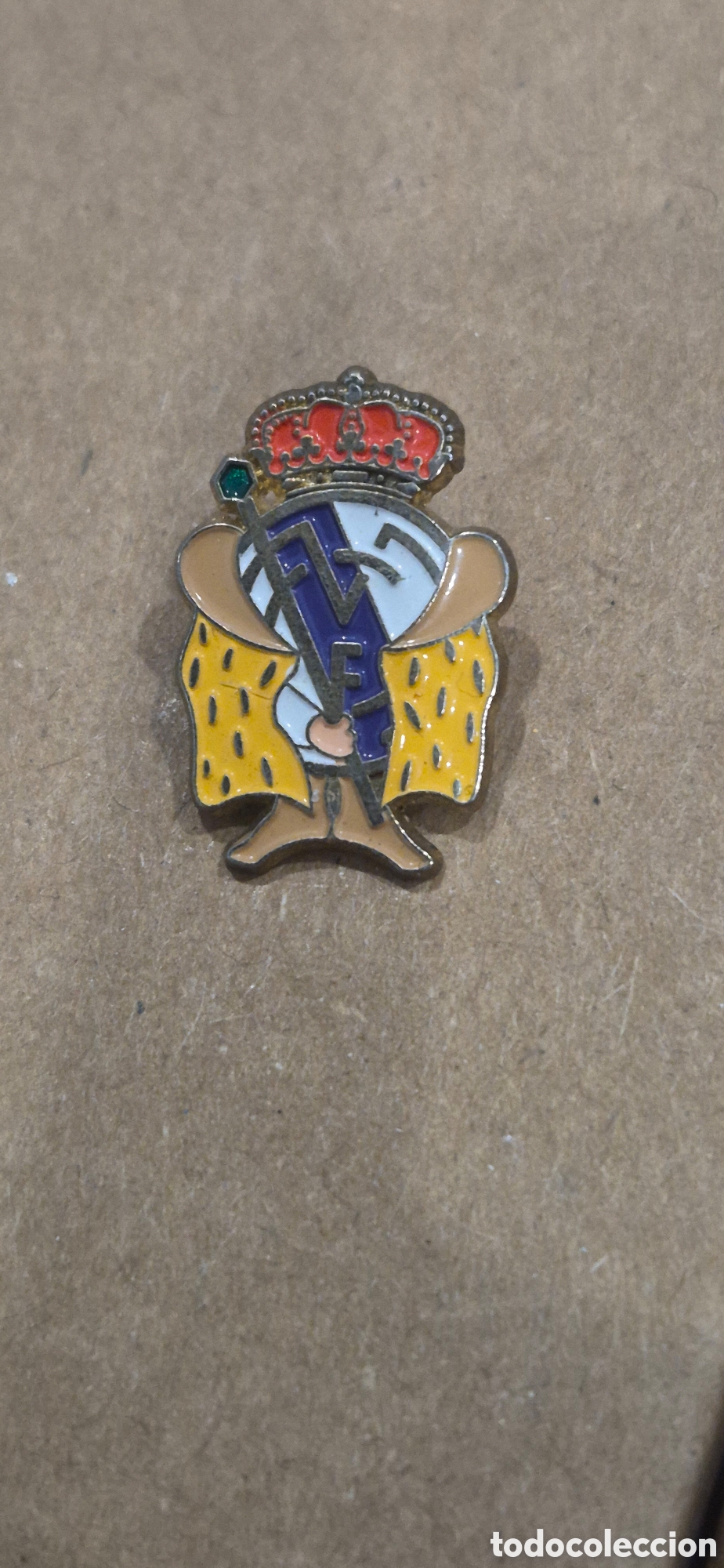 Collezionismo sportivo: Pin Real Madrid Club de F&uacute;tbol a&ntilde;os 80-90