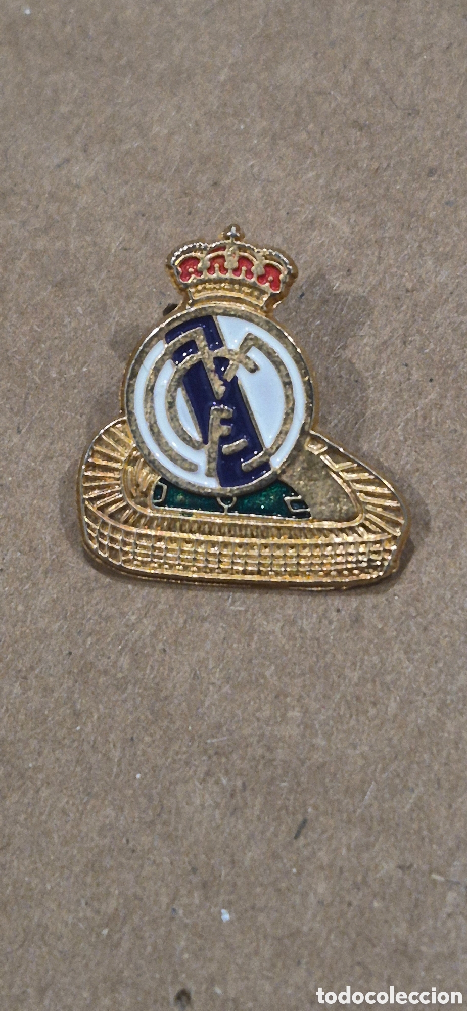 Collectionnisme sportif: Pin Real Madrid Club de F&uacute;tbol a&ntilde;os 80-90