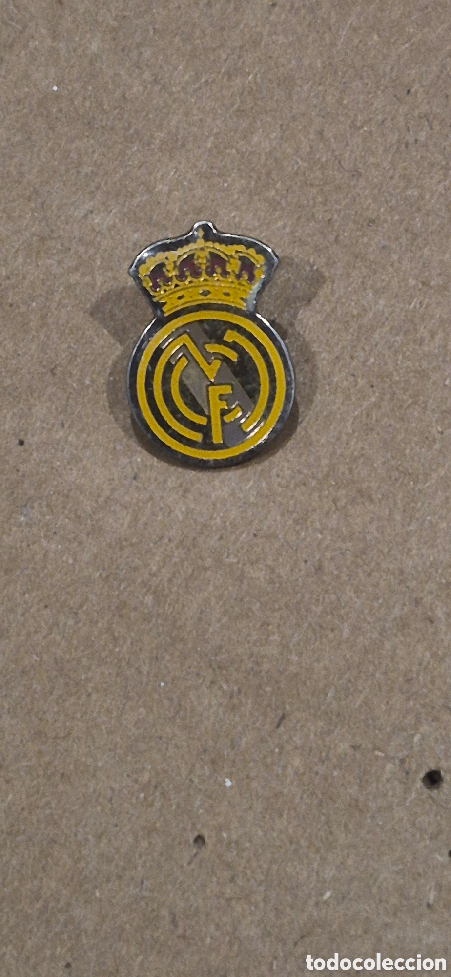Collectionnisme sportif: Pin Real Madrid Club de F&uacute;tbol a&ntilde;os 80-90
