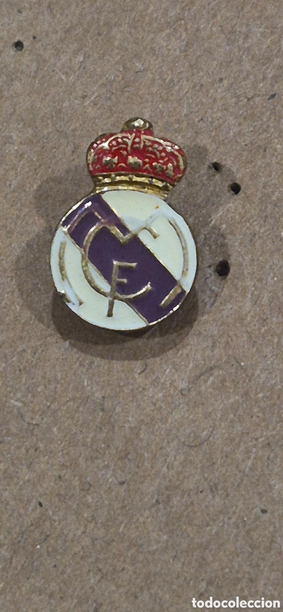 Collectionnisme sportif: Pin Real Madrid Club de F&uacute;tbol a&ntilde;os 80-90