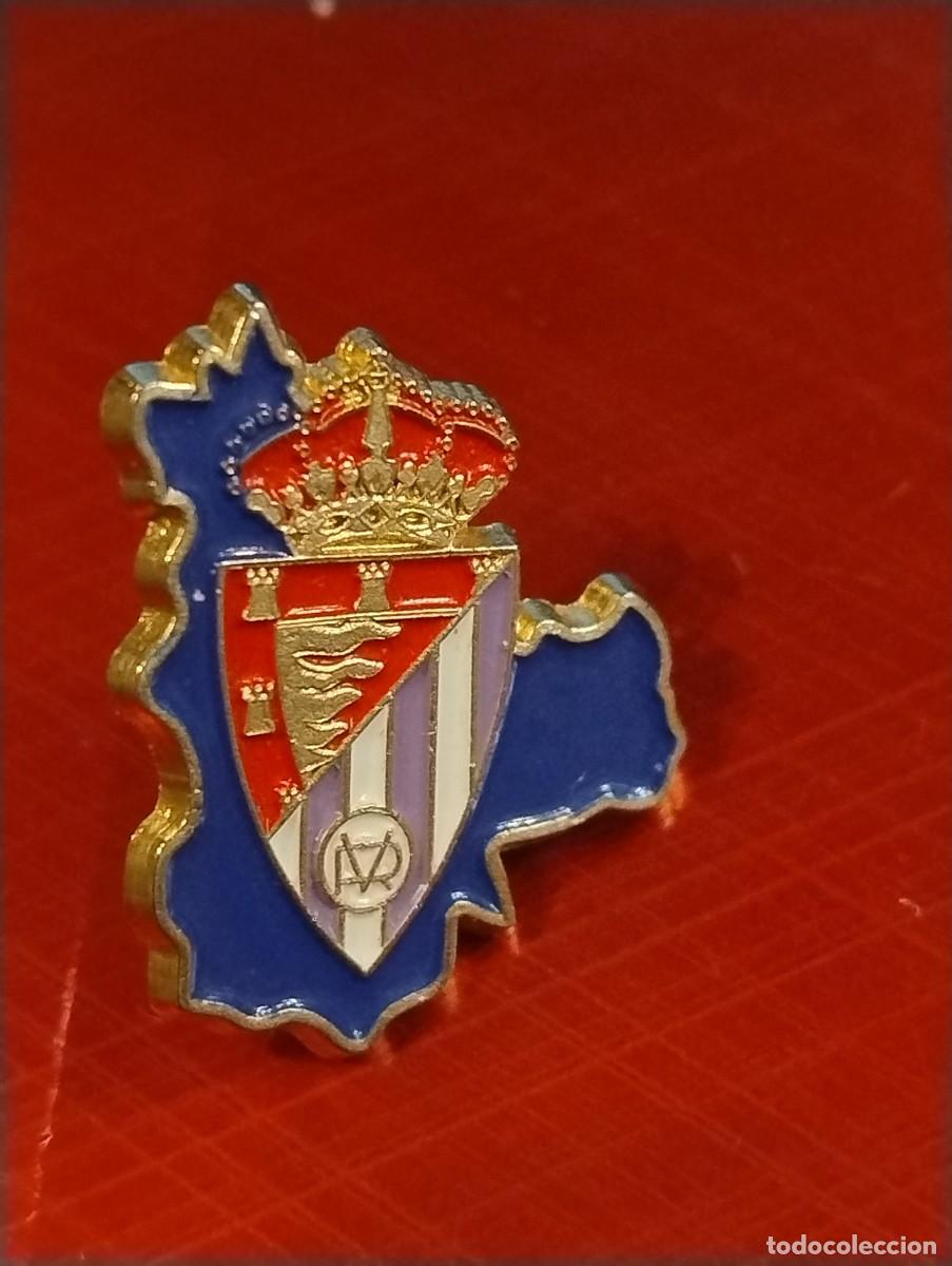 Coleccionismo deportivo: PIN ESCUDO DEL REAL VALLADOLID FUTBOL