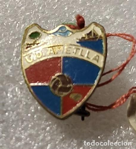 Coleccionismo deportivo: INSIGNIA OJAL FUTBOL ANTIGUA ESCUDO FOOTBALL BADGE UD AMETLLA L'Ametlla de Mar TARRAGONA #43