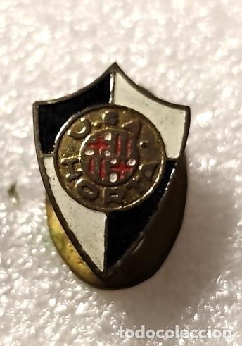 Coleccionismo deportivo: INSIGNIA OJAL FUTBOL ANTIGUA ESCUDO FOOTBALL Uni&oacute; Atl&egrave;tica d'Horta U.A. Horta BARCELONA PUJOL #101