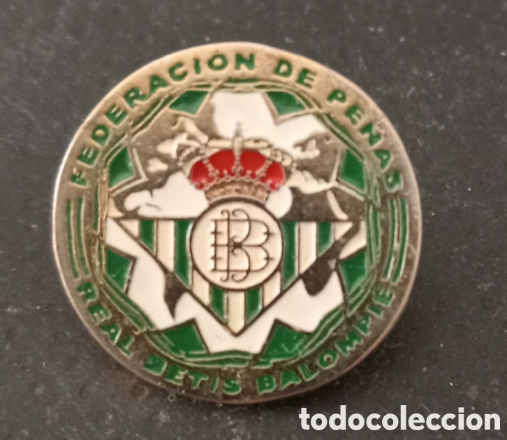 Coleccionismo deportivo: PIN F&Uacute;TBOL FEDERACI&Oacute;N PE&Ntilde;AS BETICAS