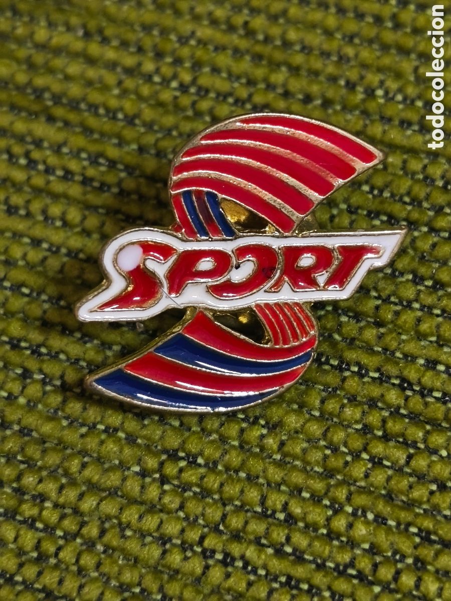 Coleccionismo deportivo: PIN DEL BAR&Ccedil;A PERI&Oacute;DICO SPORT. FC BARCELONA.