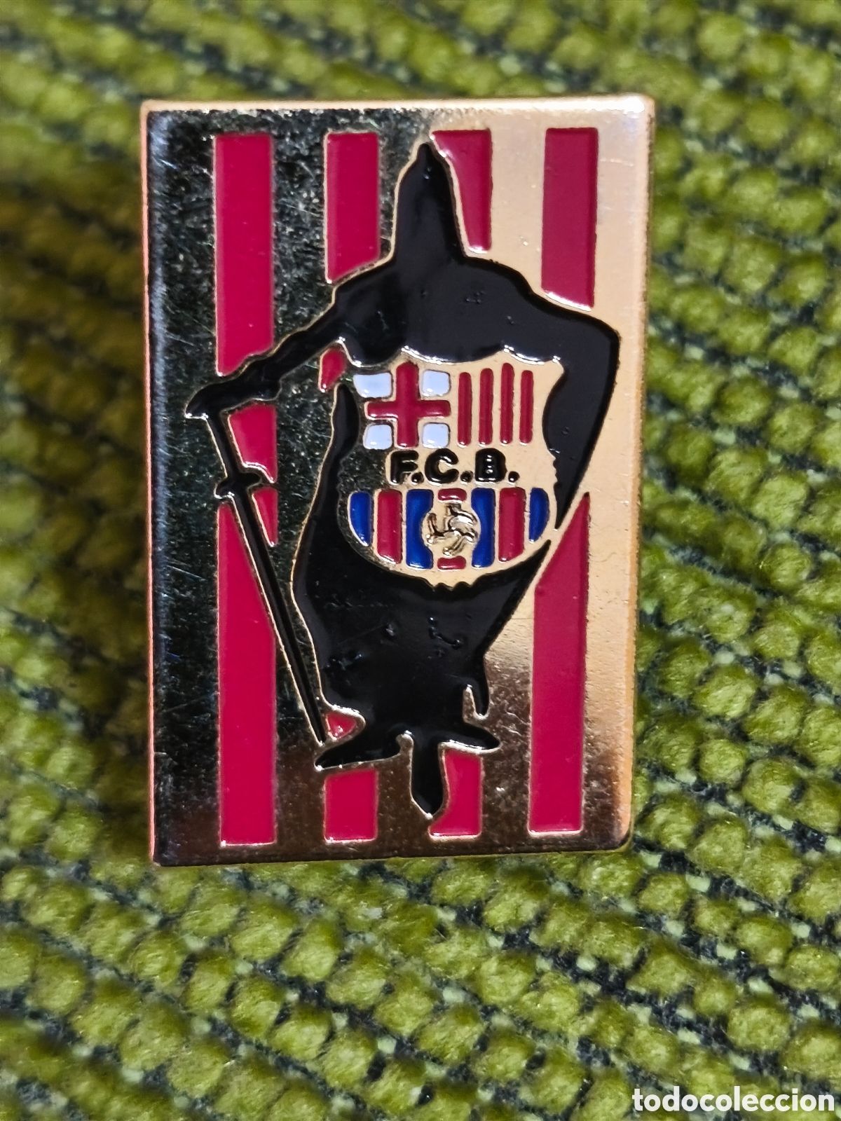Coleccionismo deportivo: PIN DEL BAR&Ccedil;A. PENYA BARCELONISTA ALMOG&Agrave;VERS FC BARCELONA.