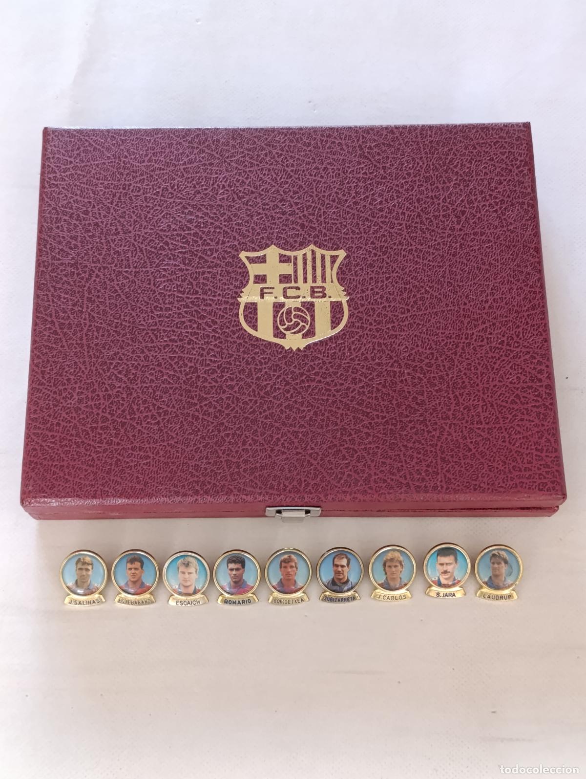 Coleccionismo deportivo: LOTE DE 9 PINES F.C. BARCELONA Y ESTUCHE - FUTBOL - SIN REPETIDOS - PIN - A&Ntilde;OS 90 (077#w)