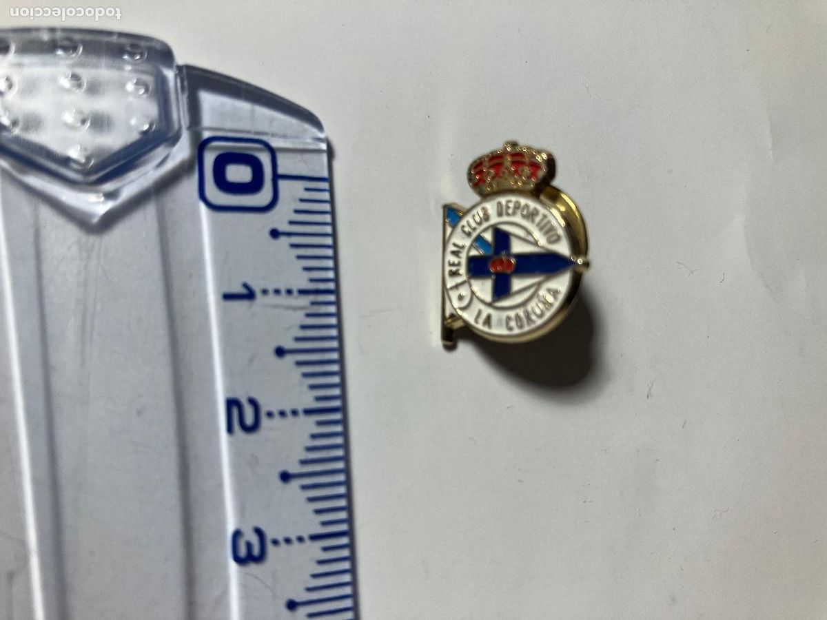 Coleccionismo deportivo: Pin f&uacute;tbol. Real Club Deportivo La Coru&ntilde;a.