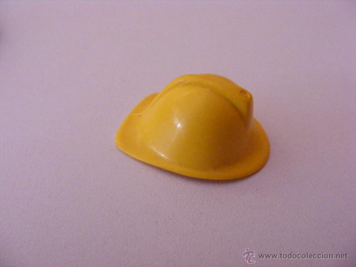 Playmobil: PLAYMOBIL CASCO BOMBERO AMARILLO - Foto 1