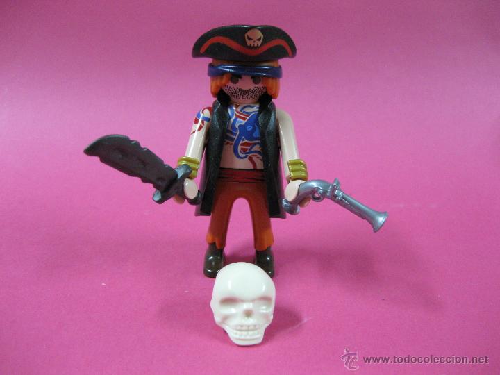 Playmobil: Playmobil pirata tatuado moderno con sable pistola y calavera chaqueta larga PT1