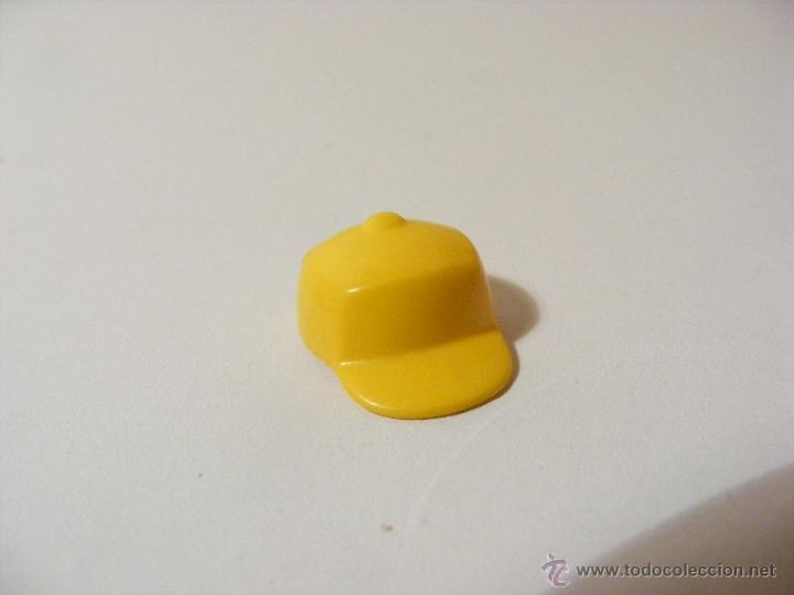 Playmobil: PLAYMOBIL GORRA AMARILLA INFANTIL - Foto 1