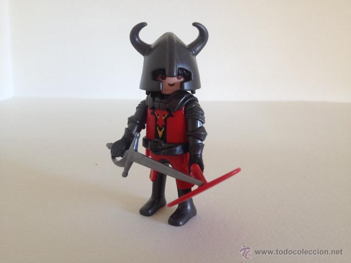 Playmobil: Playmobil Soldado Guerrero Medieval Caballero Drag&oacute;n 5815 Cuernos