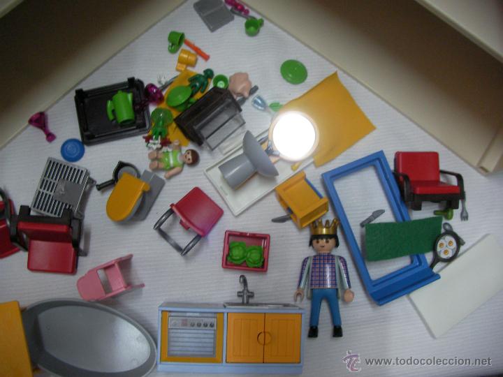 Playmobil: GRAN CAJA PLAYMOBIL CON CASA Y COMPLEMENTOS Y ACCESORIOS VARIOS - Foto 5