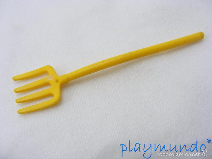 Playmobil: PLAYMOBIL HORQUILLO GRANJA AMARILLO - Foto 1