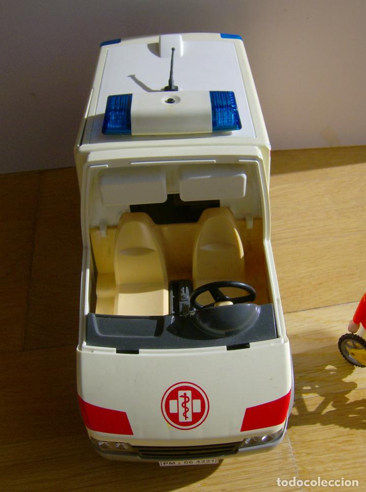 Playmobil: PLAYMOBIL AMBULANCIA - Foto 3