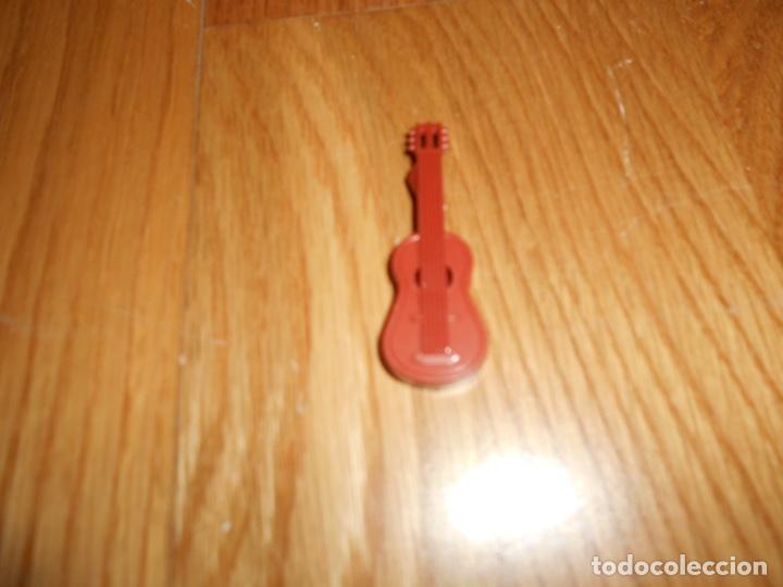 Playmobil: GUITARRA FAMOBIL PAYASOS A&Ntilde;OS 70 80 PERFECTA
