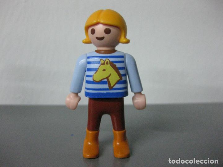 Playmobil: Playmobil ni&ntilde;a ciudad CH2