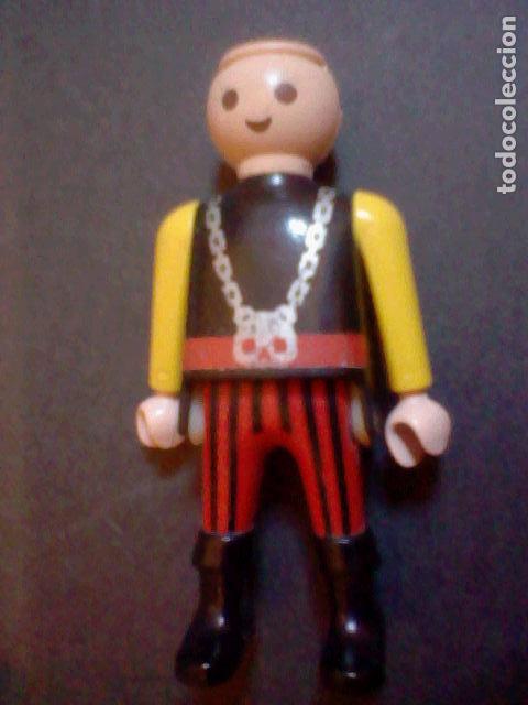 Playmobil: figura mu&ntilde;eco playmobil soldado pirata o similar sin pelo pantalon rayas