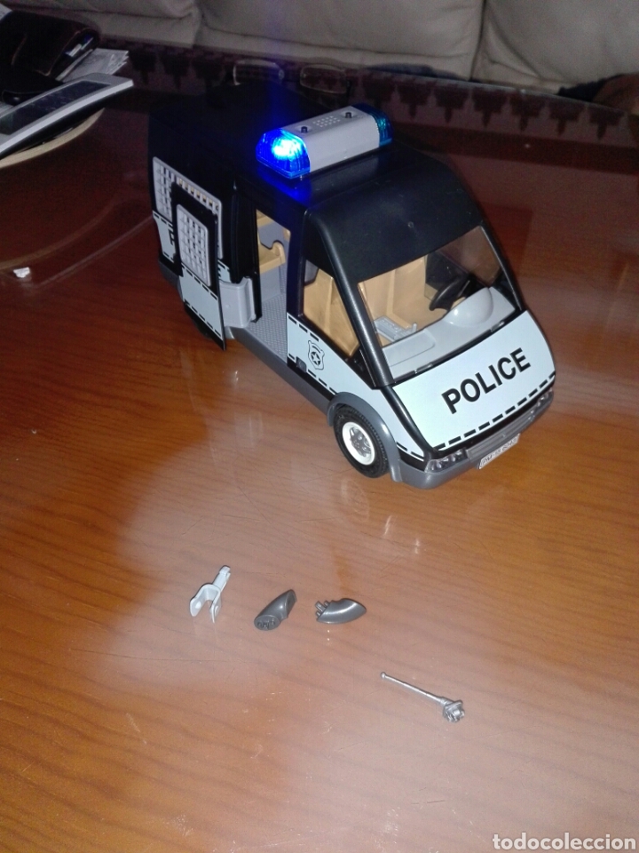 furgon de policia playmobil