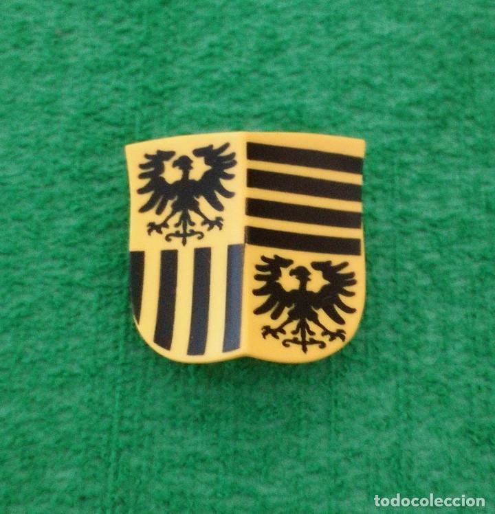 Playmobil: playmobil escudo caballero medieval amarillo negro &aacute;guila franjas vikingos b&aacute;rbaros romanos