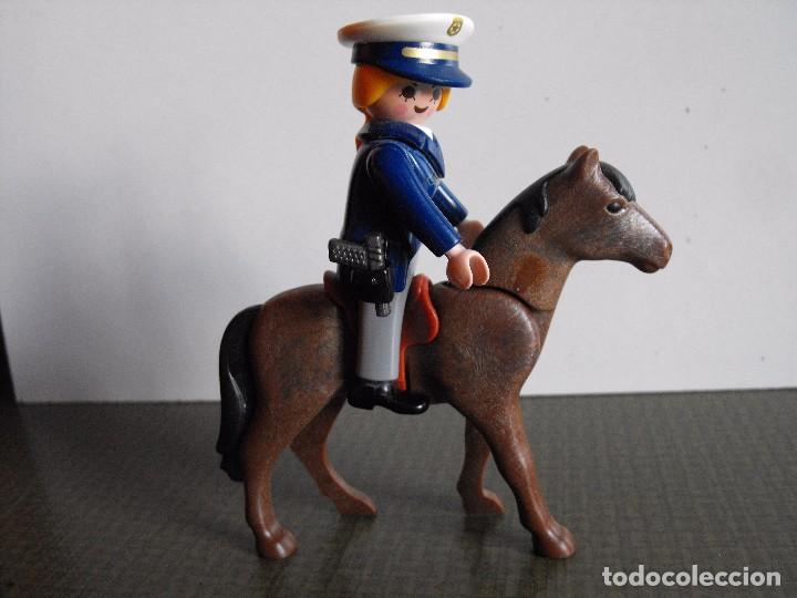 playmobil caballo policia