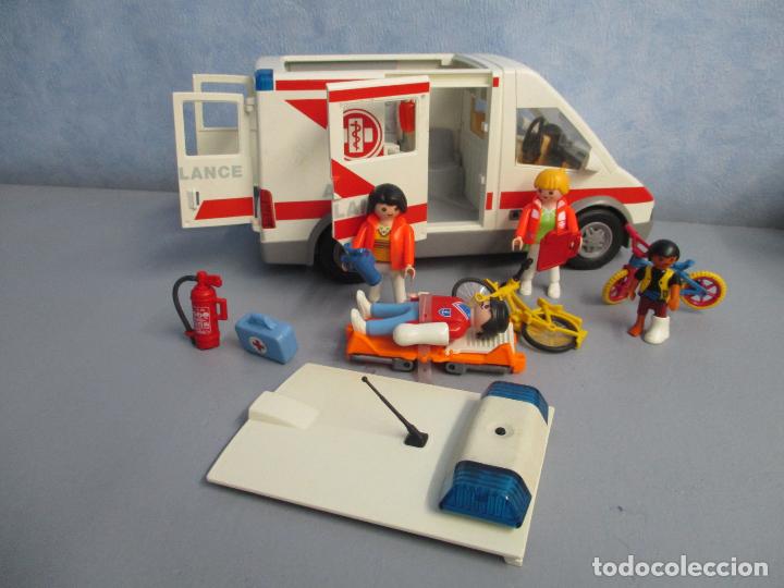 ambulancia de playmobil