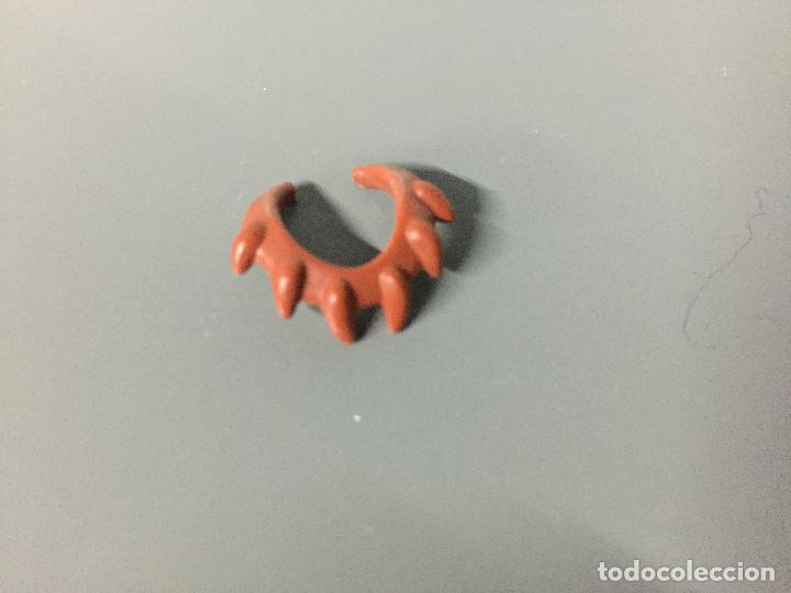 Playmobil: playmobil collar indio dientes - Foto 1