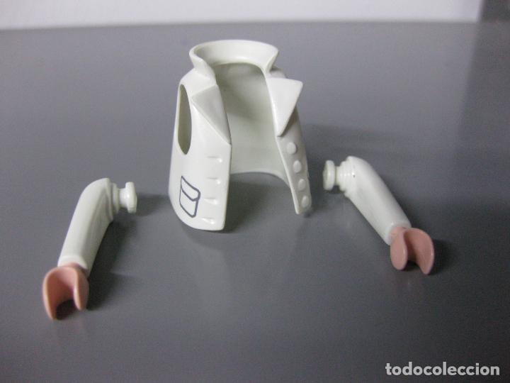 Playmobil: PLAYMOBIL chaleco y brazos repuesto - Foto 1