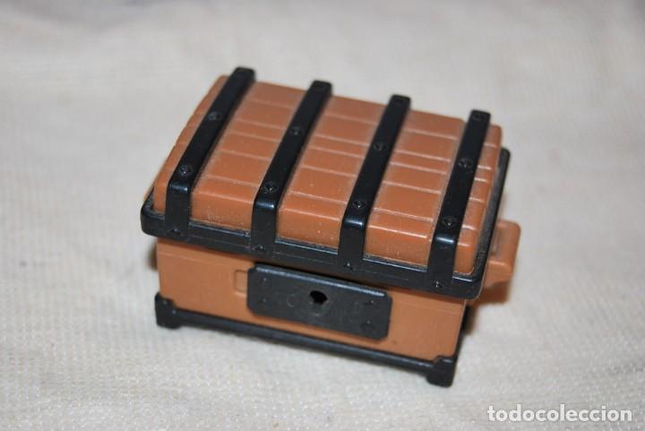 Playmobil: PLAYMOBIL. ba&uacute;l cofre caja marr&oacute;n. pirata medieval madera tesoro. oeste.&iquest;Cu&aacute;ntas necesitas?