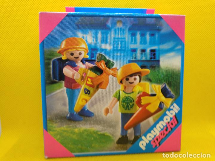 Playmobil: Playmobil Ni&ntilde;os con golosinas y carteras Special REF 4686