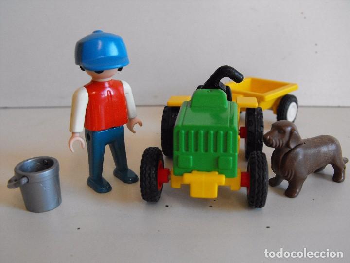 Playmobil: Playmobil. Ni&ntilde;o  en tractor con remolque. ref. 3715 - Foto 2