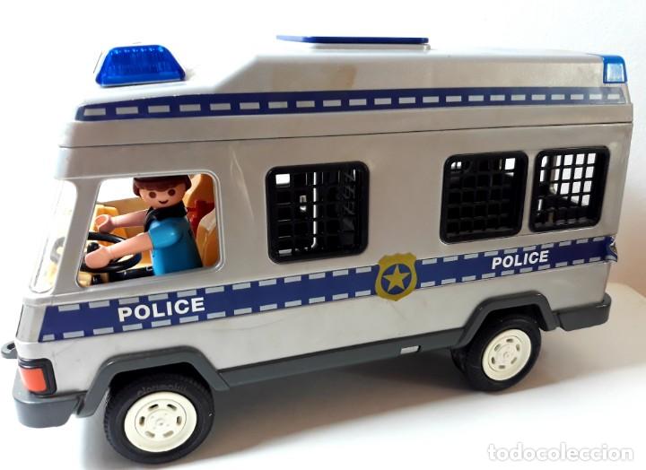 furgon de policia playmobil