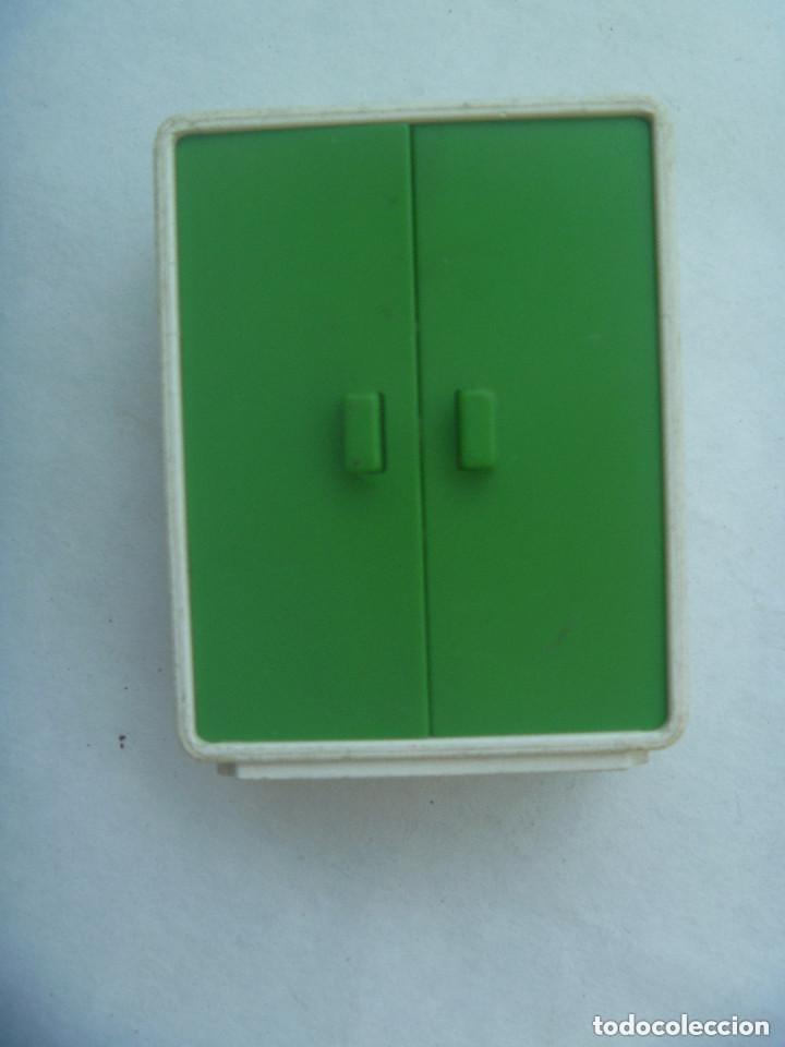 Playmobil: PLAYMOBIL : MUEBLE ARMARIO DEL PLAYMOBIL , 1981.