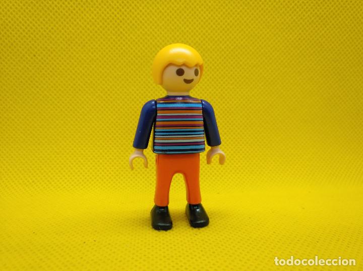 Playmobil: Playmobil Ni&ntilde;o con jersey de rallas
