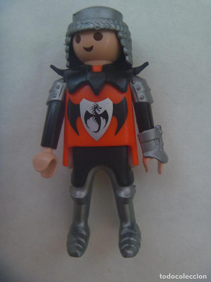 Playmobil: PLAYMOBIL DE 2010 : FIGURA DE GUERRERO MEDIEVAL O SIMILAR
