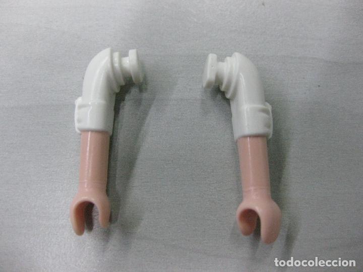 Playmobil: PLAYMOBIL 2 brazos repuesto manga corta blanca arremangada BRA1