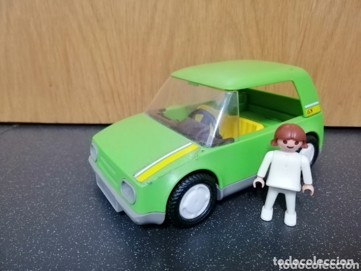 playmobil coche rosa