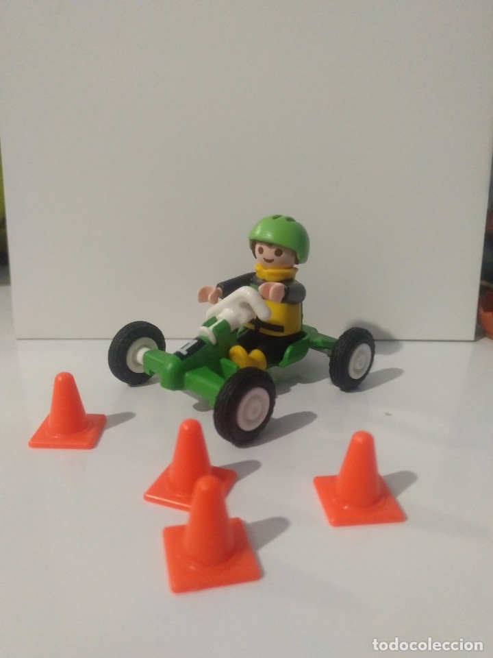 Playmobil: PLAYMOBIL NI&Ntilde;O EN COCHECITO DE JUGUETE 10/10/19