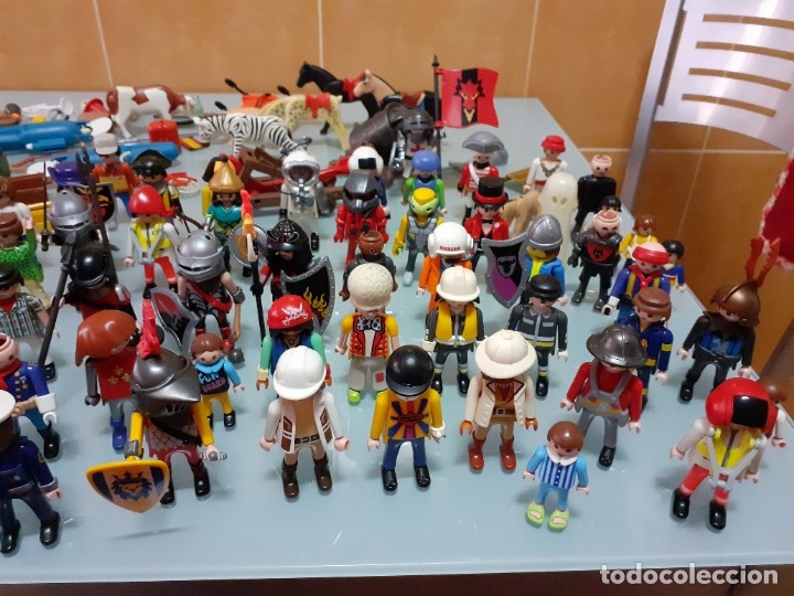 Playmobil: Lote de 105 cliks de Playmobil + complementos + animales.Distintas &eacute;pocas. - Foto 4
