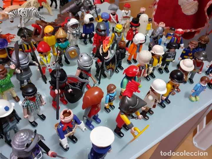 Playmobil: Lote de 105 cliks de Playmobil + complementos + animales.Distintas &eacute;pocas. - Foto 10