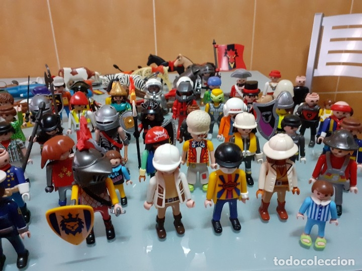 Playmobil: Lote de 105 cliks de Playmobil + complementos + animales.Distintas &eacute;pocas. - Foto 21