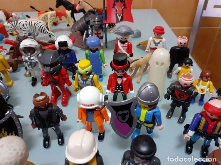Playmobil: Lote de 105 cliks de Playmobil + complementos + animales.Distintas &eacute;pocas. - Foto 22