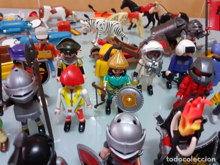 Playmobil: Lote de 105 cliks de Playmobil + complementos + animales.Distintas &eacute;pocas. - Foto 23